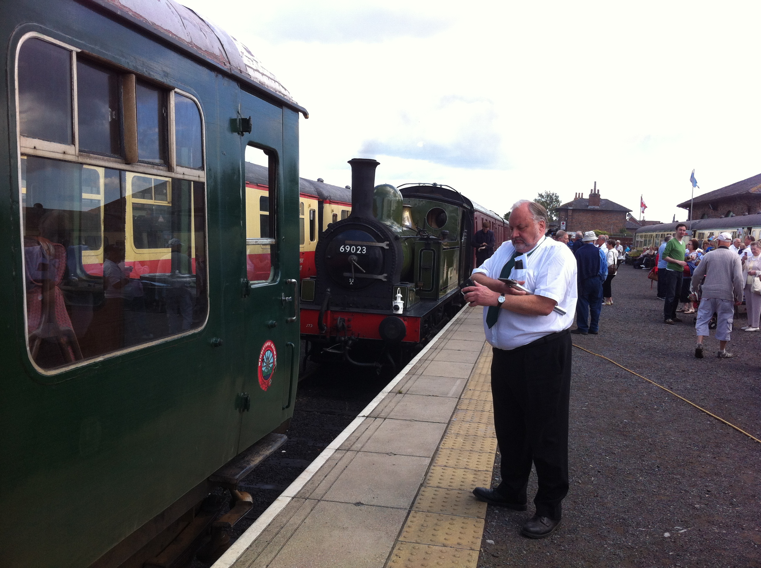 Wensleydale Railway Nigel Park Time Check